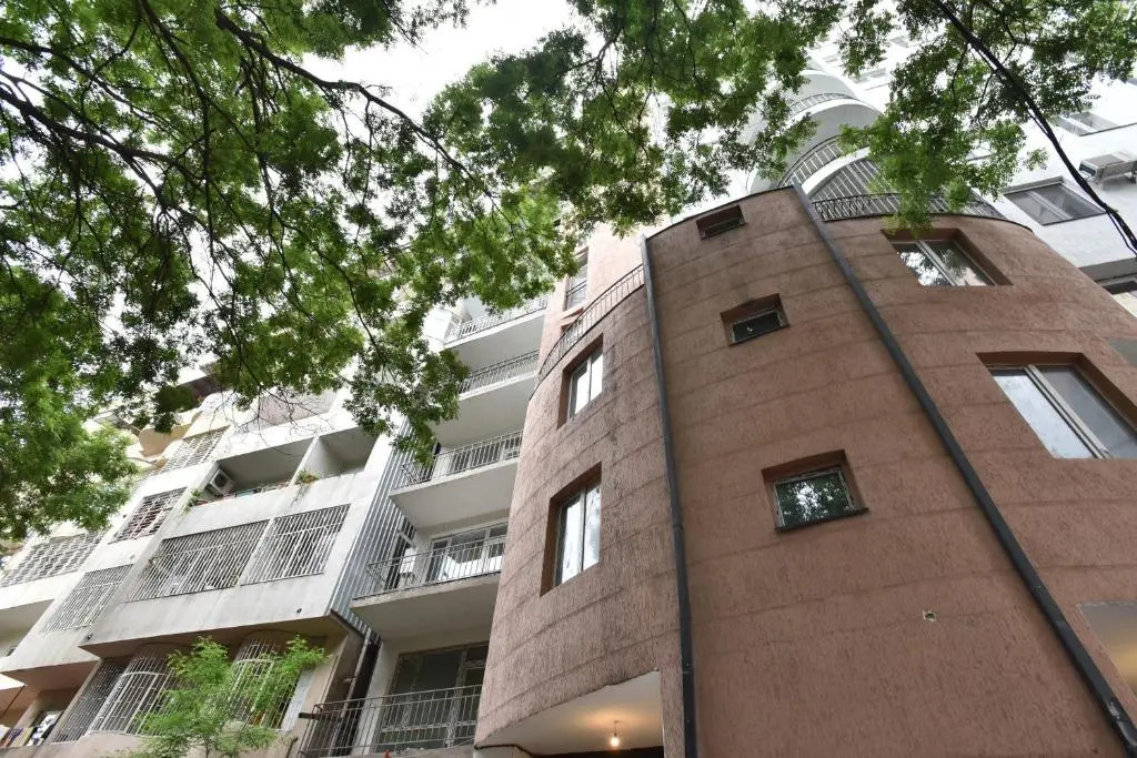 Luxury 6BR 240sqm Apartment in Vere Tower Perfect for Groups in Tbilisi
