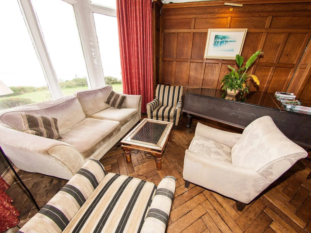 Whitsand Bay Hotel