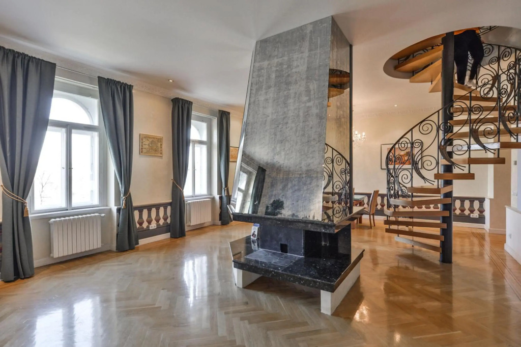 Panoramic Loft