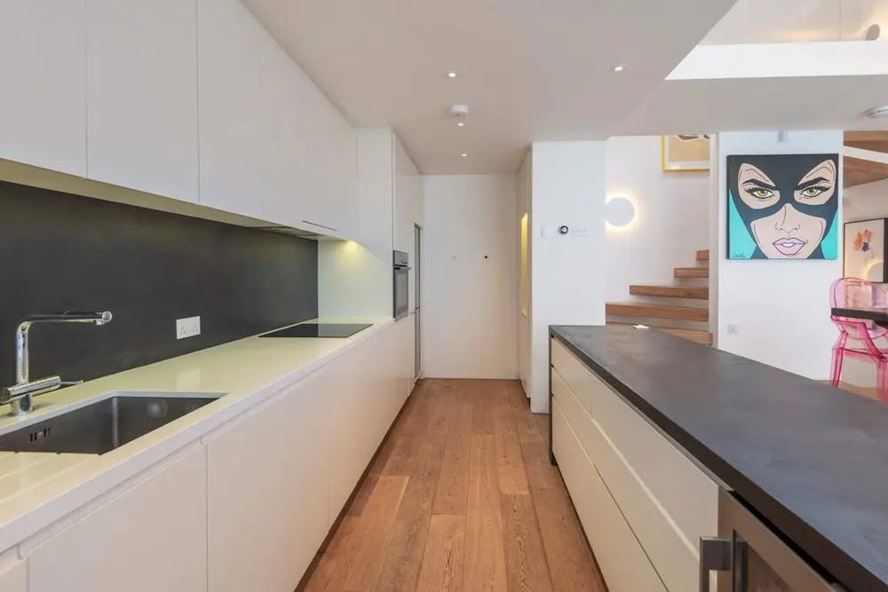 Chic 2-bedroom Home - Richmond Upon Thames