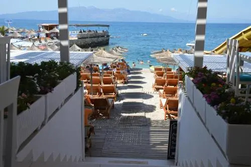 Vila e Bardhe Butique Hotel