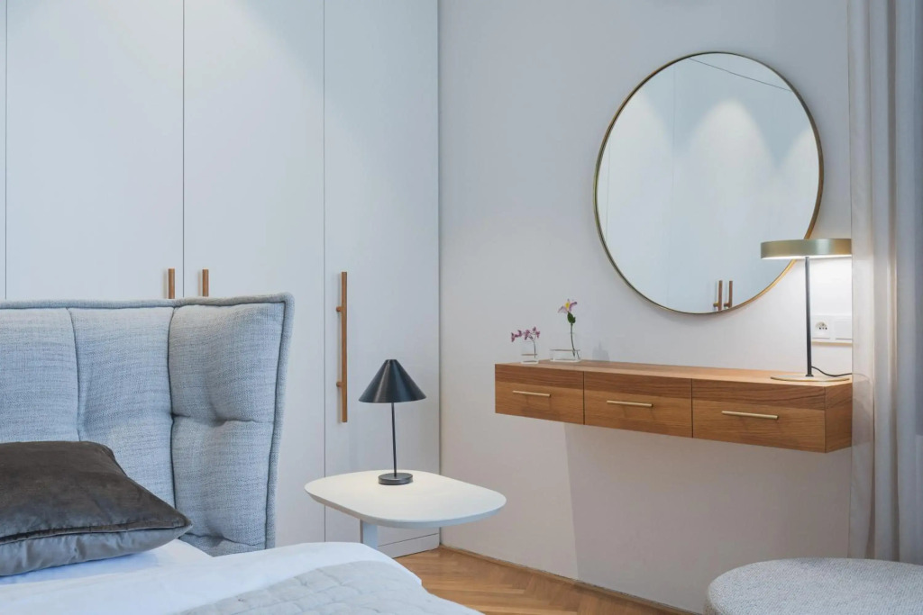 Sophisticated Apartment in Vinohrady by Prague Days