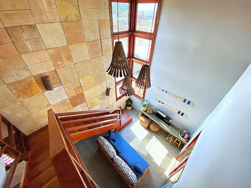 Bangalô de 2 pisos com piscina e vista para o mar na melhor localização da Praia de Maramar
