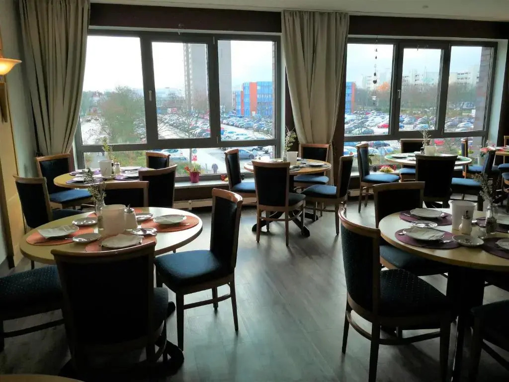 Hotel NEAR BY