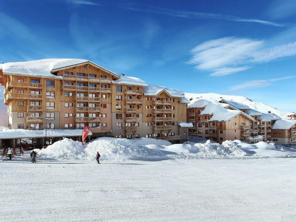 Modern apartment on the slopes in the extensive Paradiski