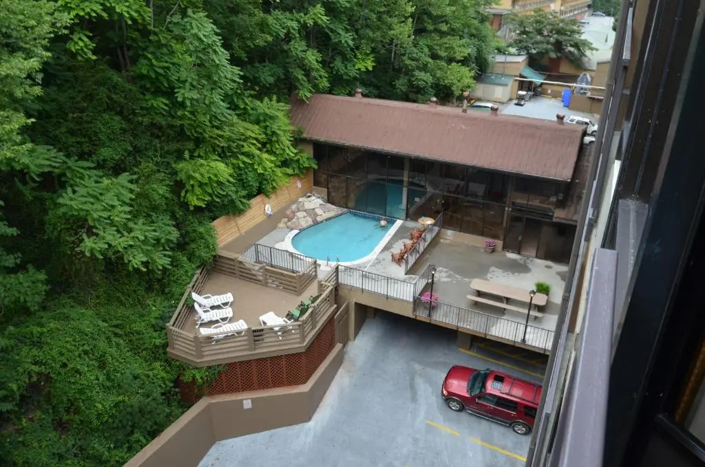 Edgewater Hotel - Gatlinburg