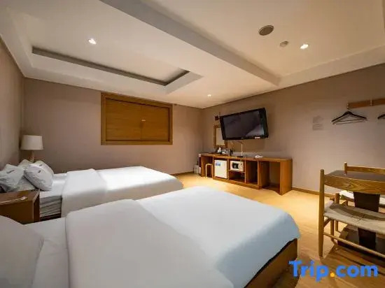 Nabeeya Hotel