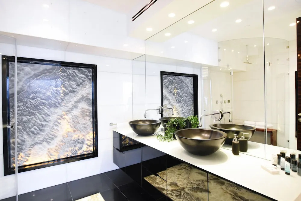 Tower Sea View Luxury 32 Floor Apartment