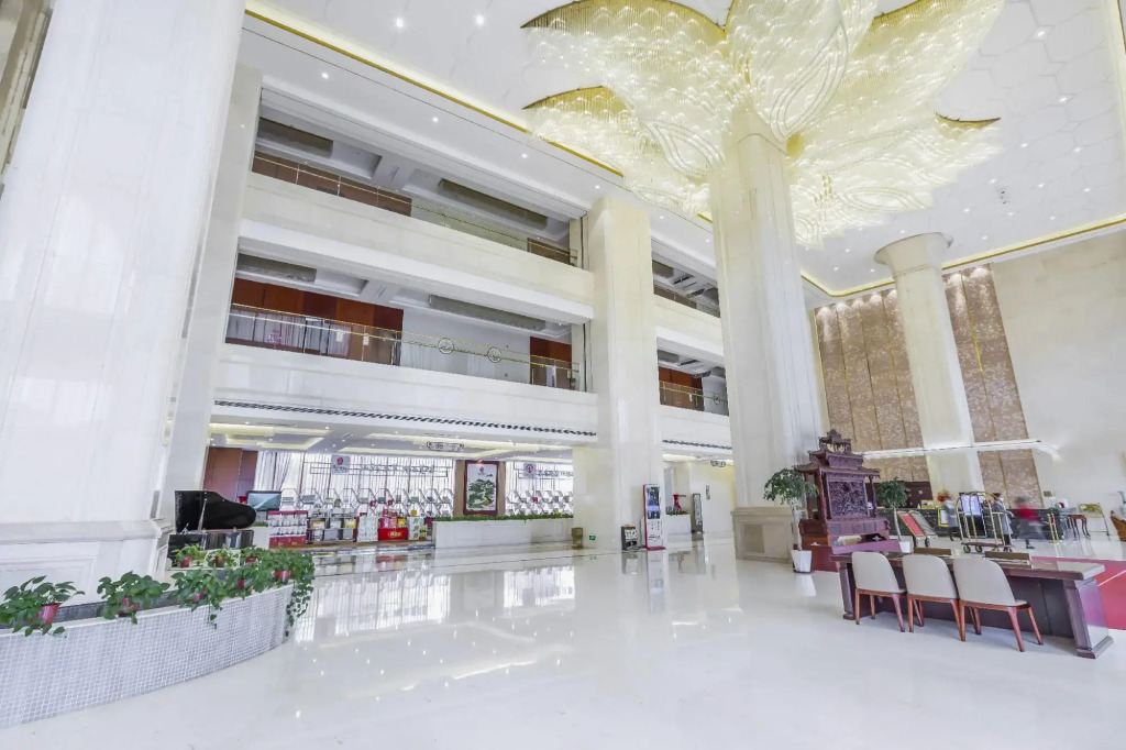 Shengshi Baiyun Hotel