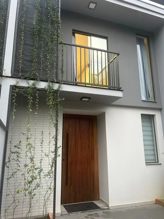 Geminado Casa 2 Alto Padrão 3 Quartos