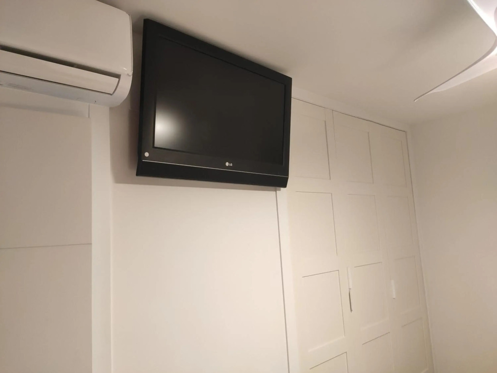 BEACHFRONT -- NEW LUXURY Apartment -- 1ª Linea Playa -- CENTRO de Fuengirola -- Private PARKING -- Panoramic Sea Views
