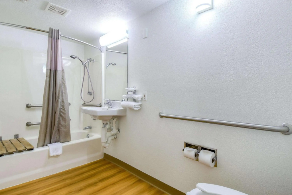 Motel 6-Pomona, CA - Los Angeles
