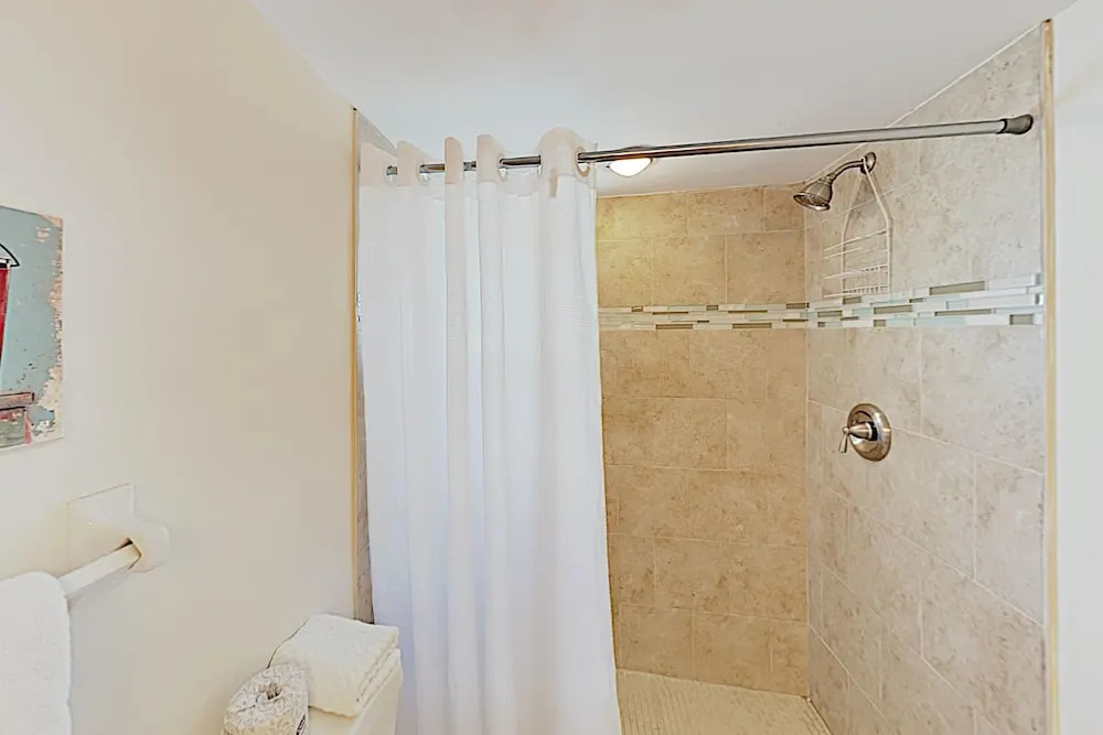 New Listing! Tropical Getaway - Steps To Sand 1 Bedroom Apts