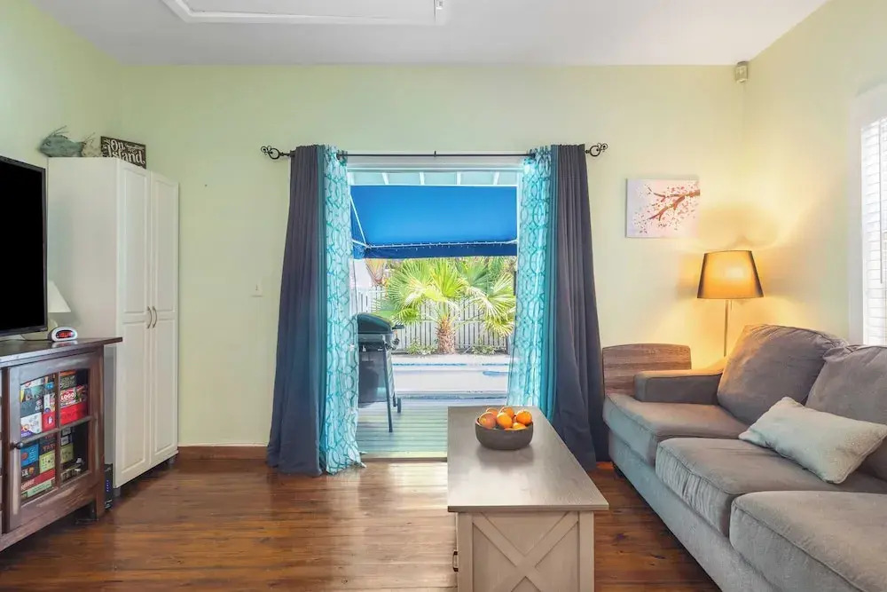 Prime Old Town Location w/ Pool, Walk to Duval Steet Blue Heron by Avantstay