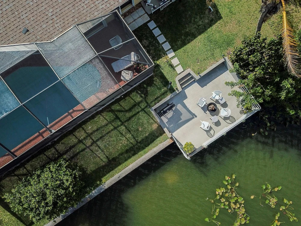 Large Gorgeous 33 Waterfront House With Pool and Dock Boat Kayak Fishing rod