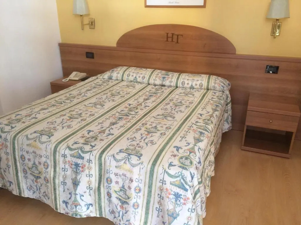 Hotel Tritone