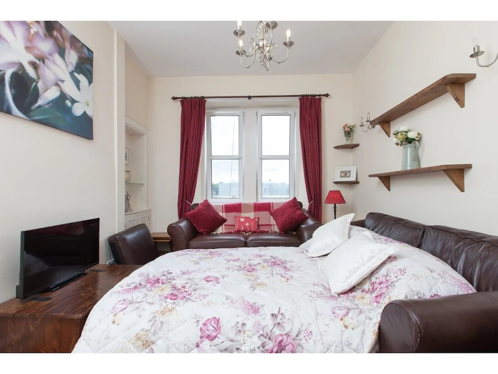 Homely Tenement for 4 Near Botanic Gardens