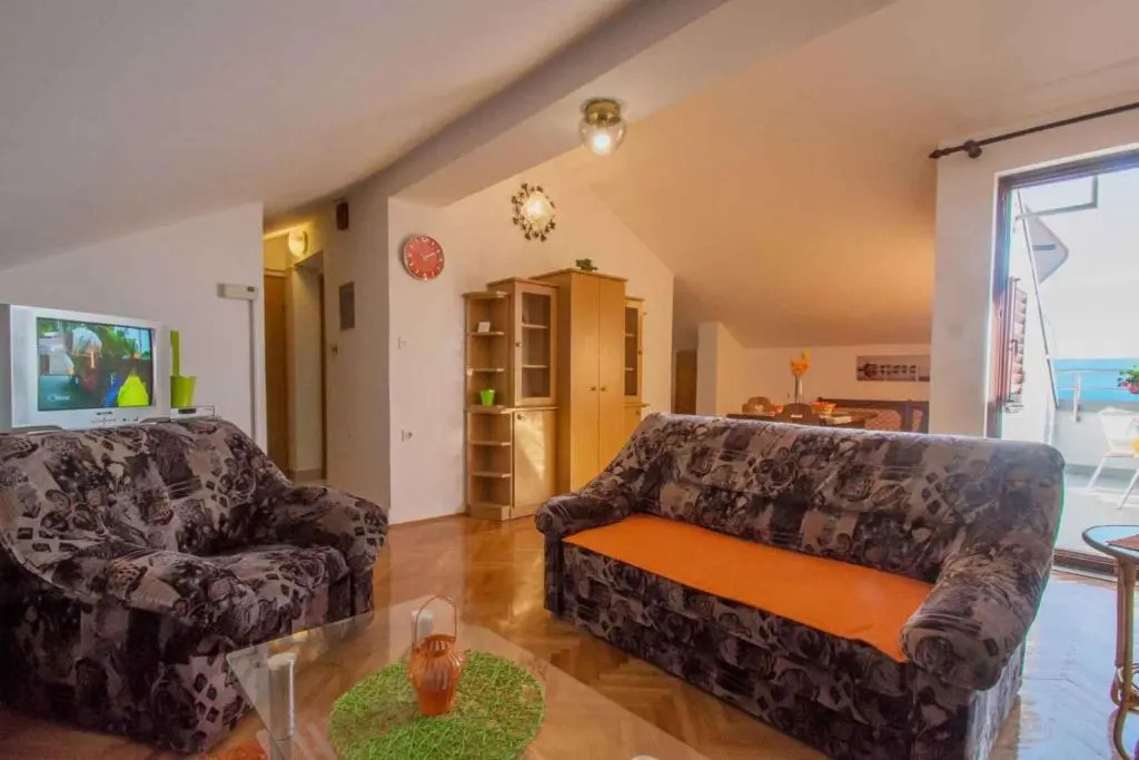 Apartments in Novi Vinodolski 39135