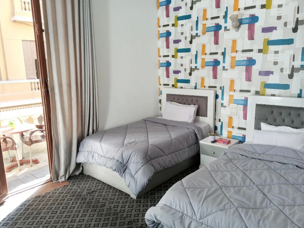 Voyage Hotel