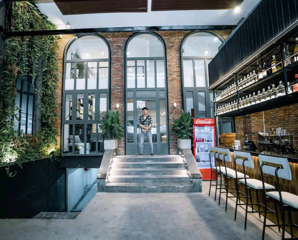 Mint Hotel