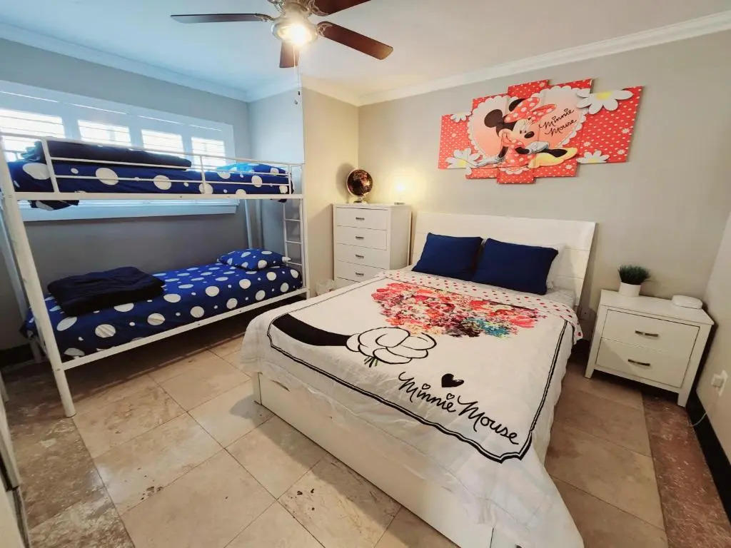 4 MINUTES To BEACH VACATION PLACE
