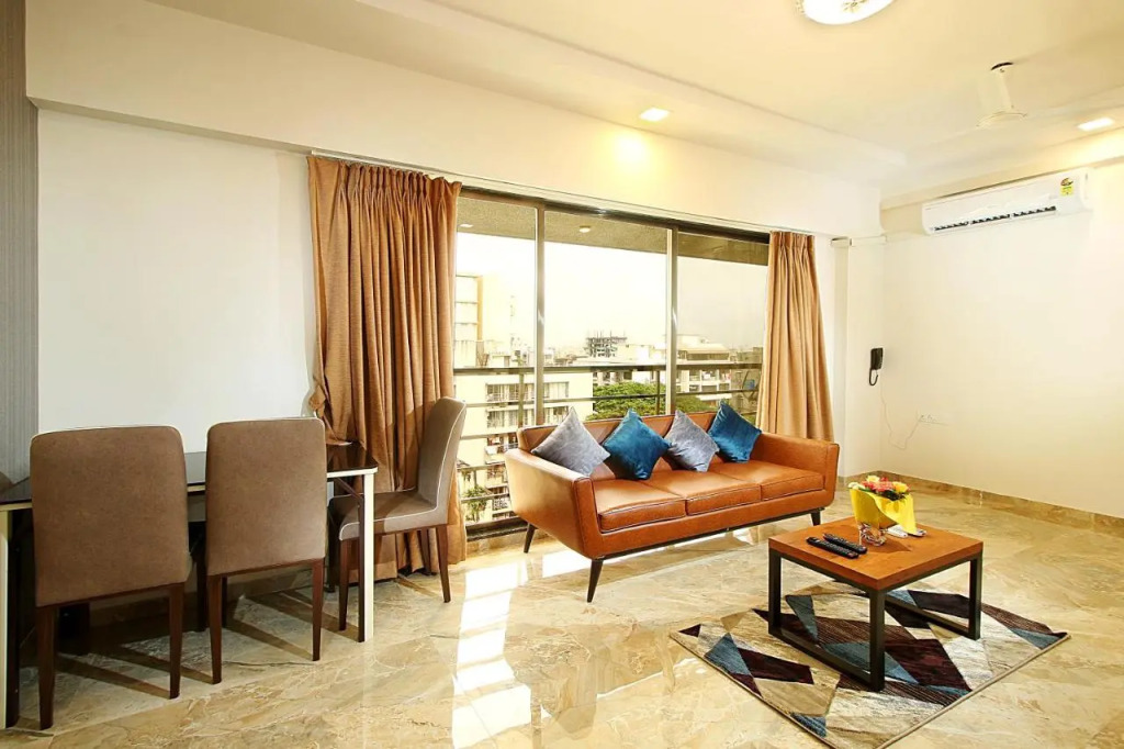 Mumbai House Luxury Apartments, Santacruz East