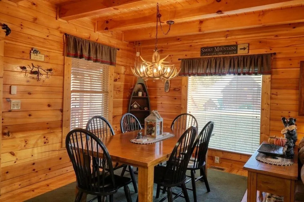 A Stone's Throw 2 Bedroom Cabin by RedAwning