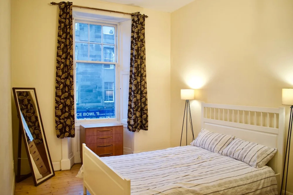 1 Bedroom Property in Leith