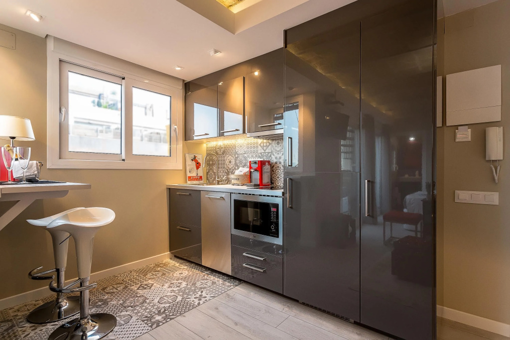 1 Bedroom Penthouse Vintage Suites With Terrace - Hoa 42149