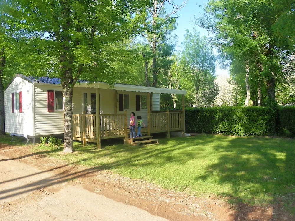 Camping Paradis le Rocher de la Granelle