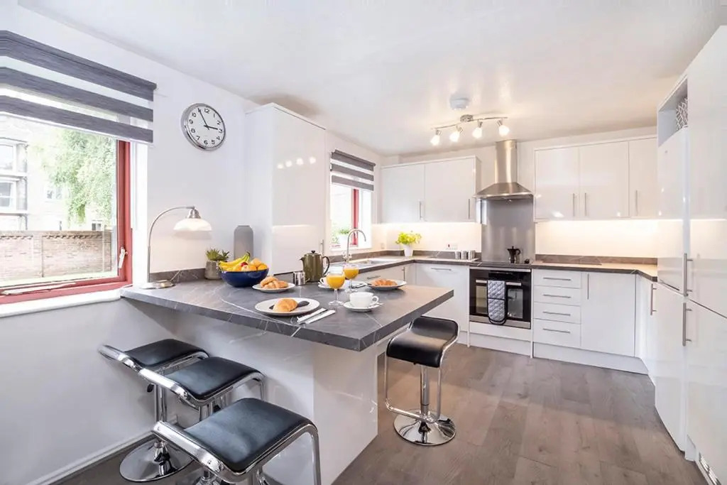 30 Fewster Way York