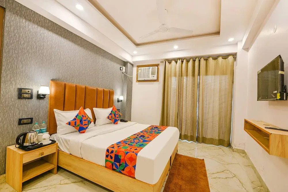 Fabhotel Tree House