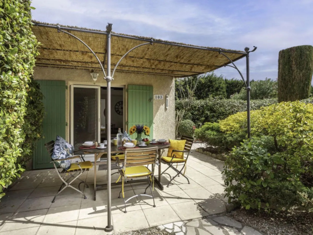 Holiday Home Val dAlpilles by Interhome