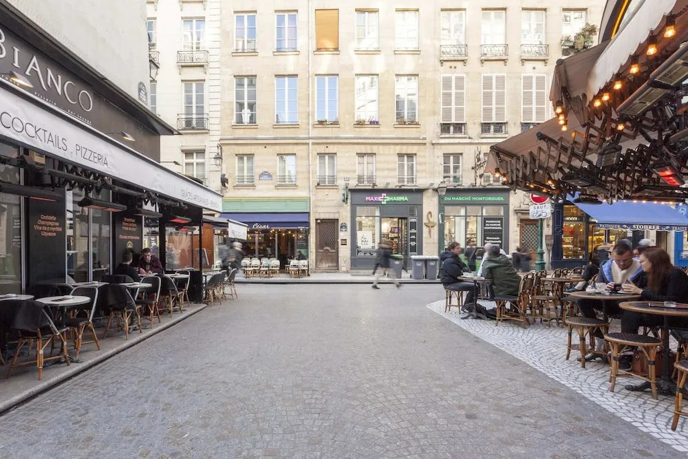 Super Cozy Home for up to 4 Guests in Les Halles