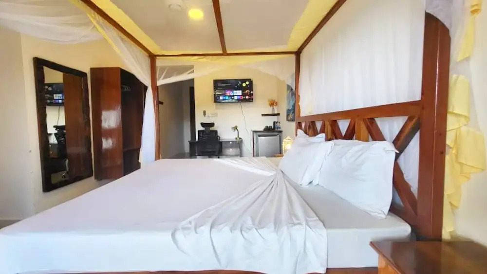 Mimi na Wewe Bungalows Hotel