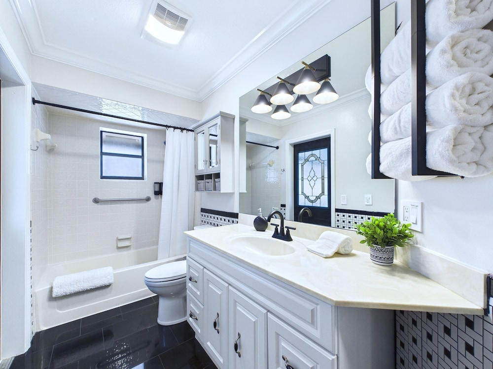 Indian Harbor Beach Pool Retreat
