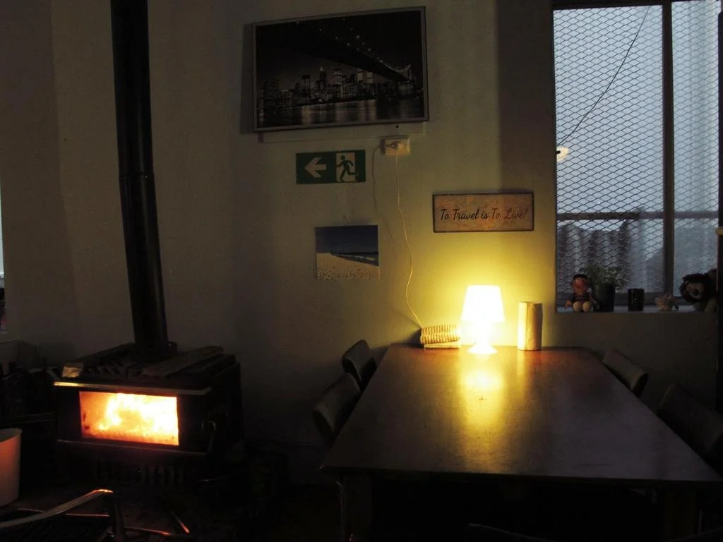 Ozi Inn Backpackers - Perth -Valid International Passport Required
