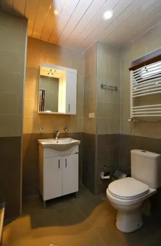 Guest House 2017