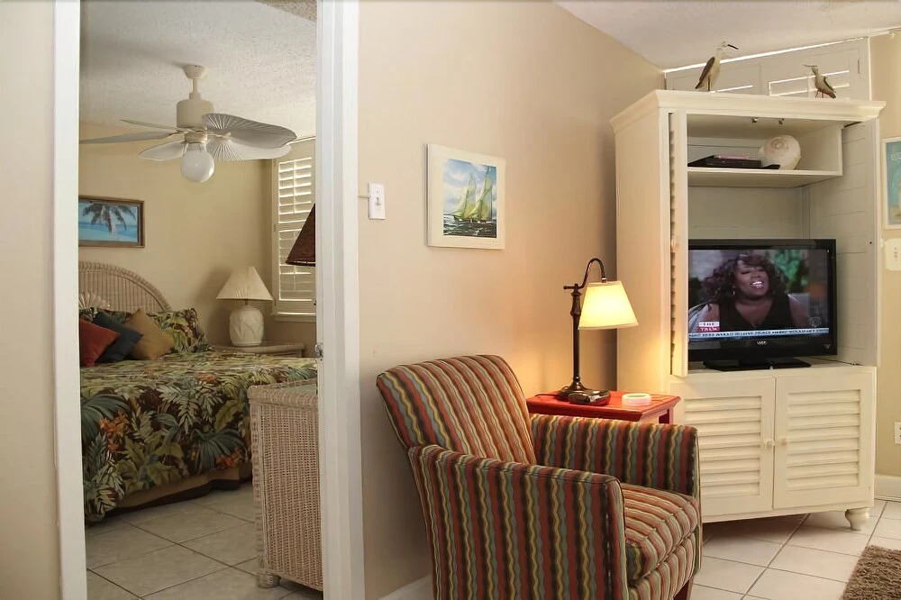 Gulf House 401 3 Bedroom Condo by RedAwning