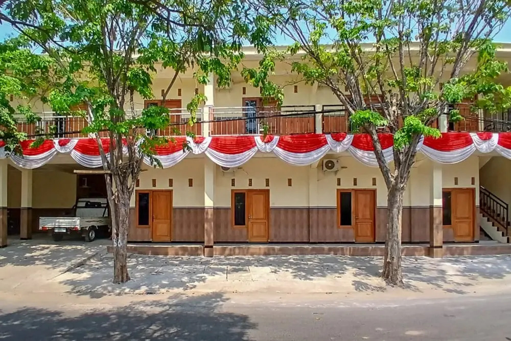 RedDoorz at Dien Homestay Syariah Alun-alun Pasuruan
