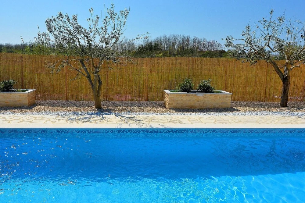 Holiday Apartment Home Simoni With Pool