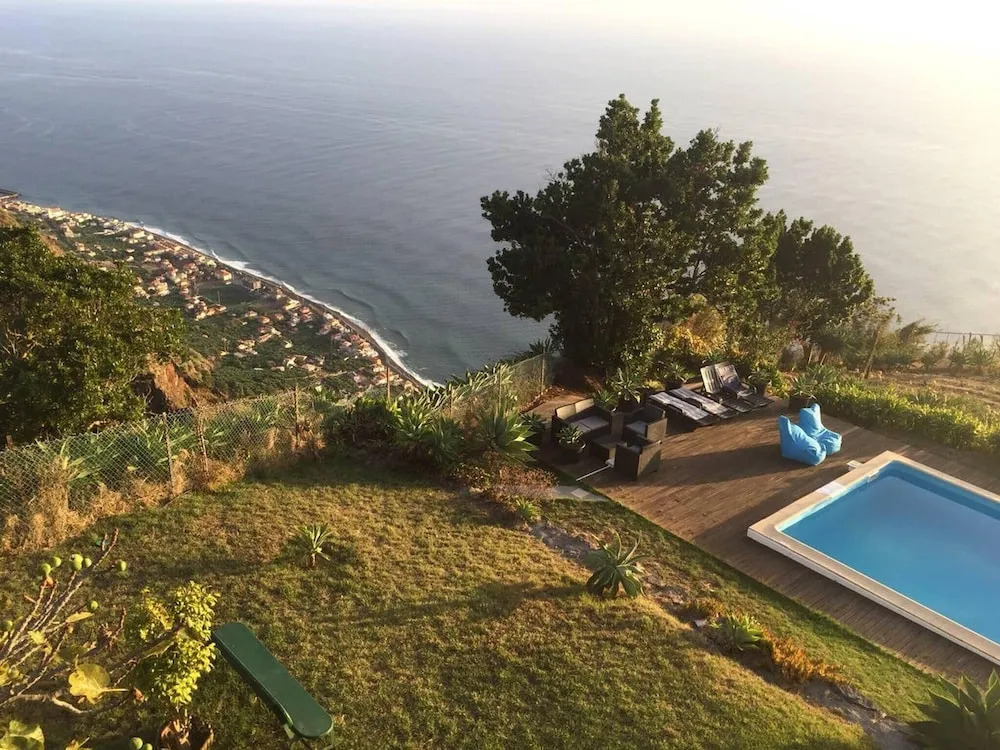 House With 3 Bedrooms in Fajã da Ovelha, With Wonderful sea View, Pool Access, Enclosed Garden