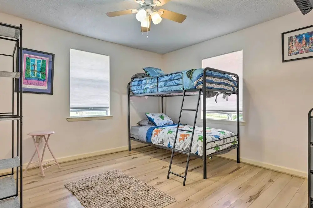Stunning Gulfport Getaway ~ 1 Mi to the Beach