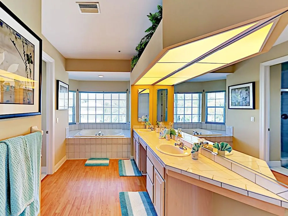 Casa Del Mar Retreat - 5 Br Home