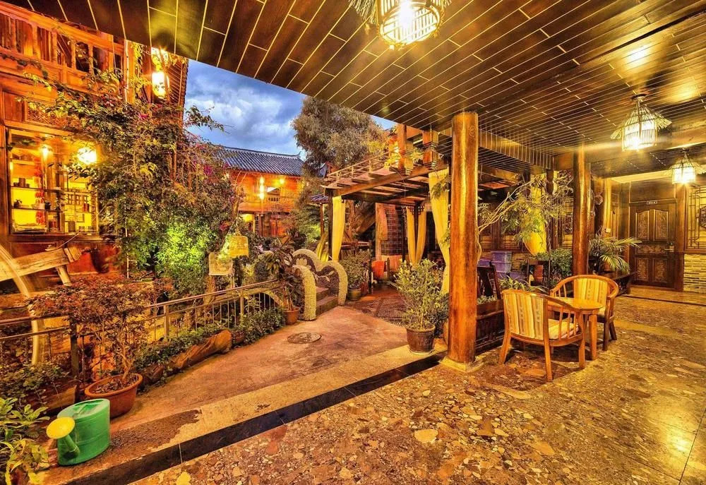 Donghe Inn