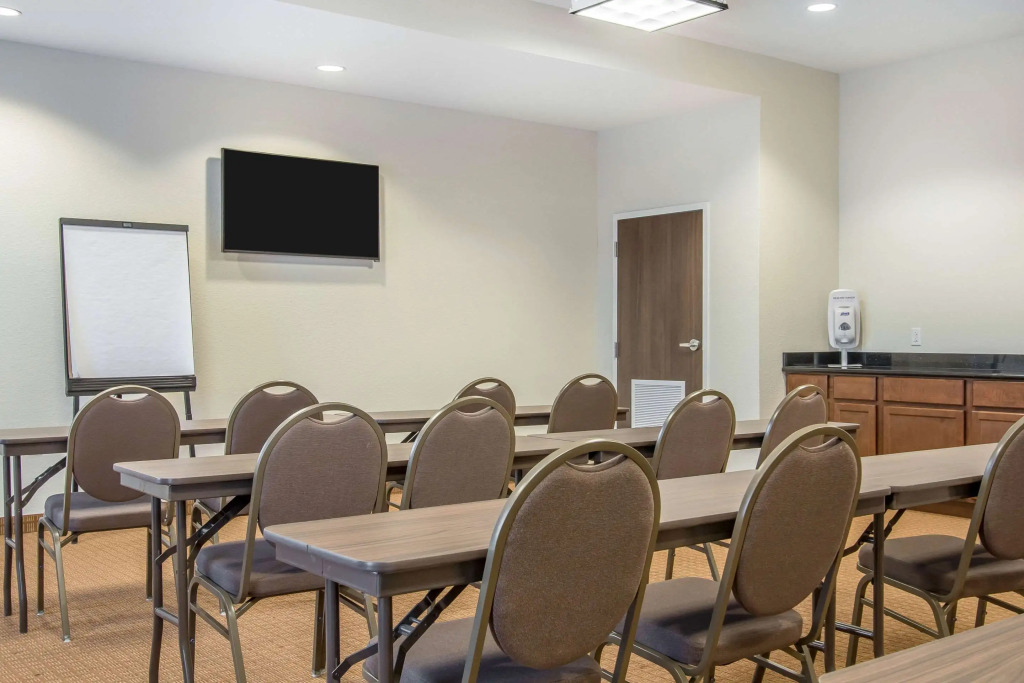 Sleep Inn & Suites Meridian - Bonita Lakes