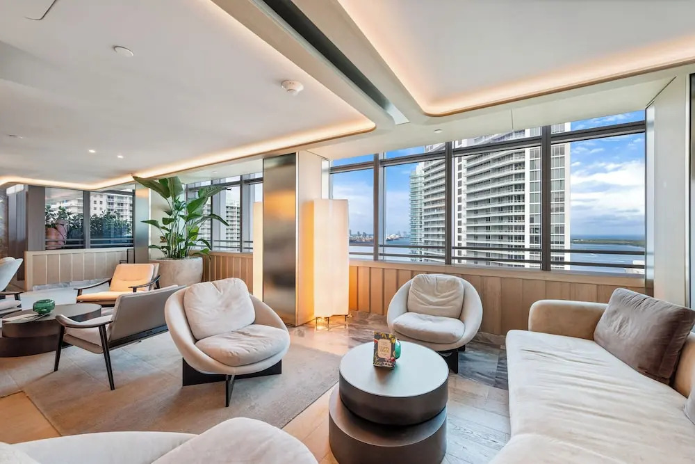 AKA Brickell Studio Free Parking by Palermo Home