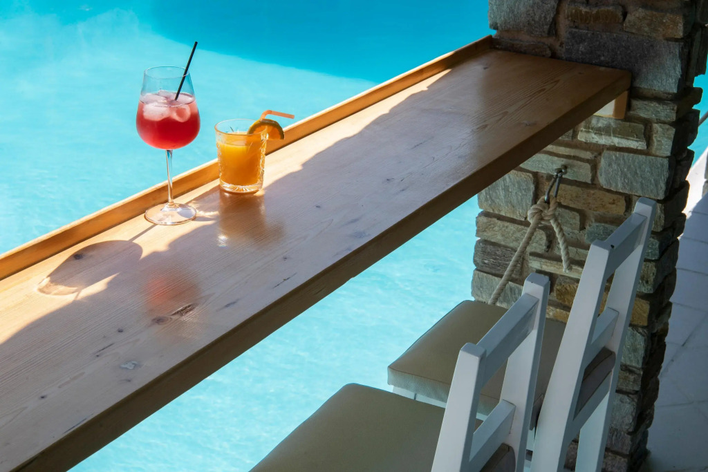 Zefi Hotel & Suites