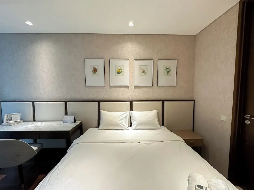 Tranquil And Modern Haven 2Br At The Rosebay Apartment