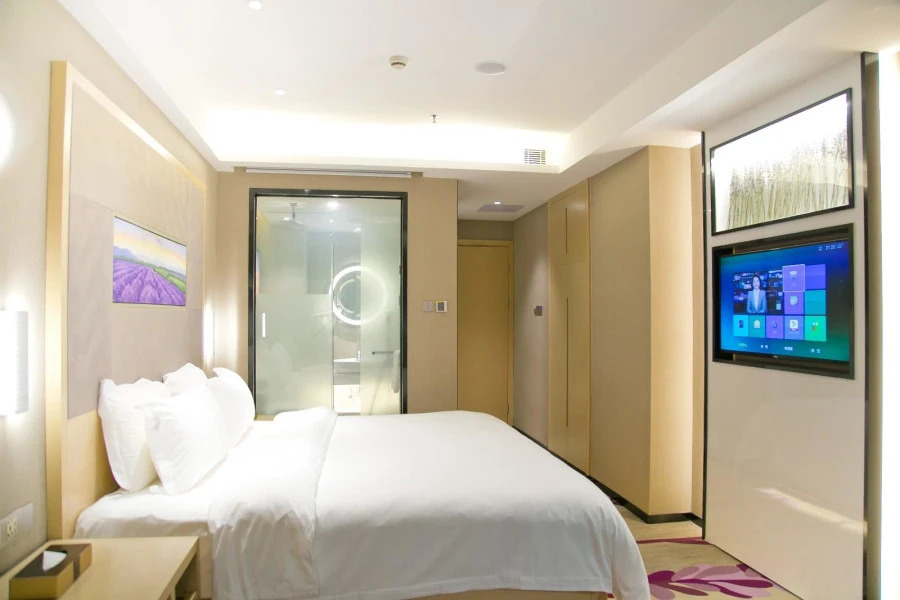 Lavande Hotels Shenzhen Longgang Dayun Center Jixiang Metro Station